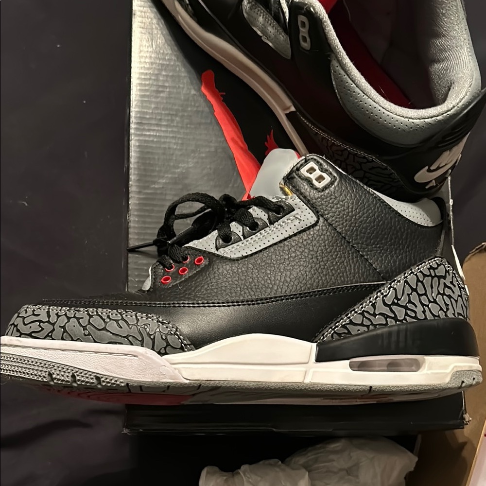 Black and Gray Men's Sneakers retro Jordan 3s in perfect condition - Picture 4 of 5
